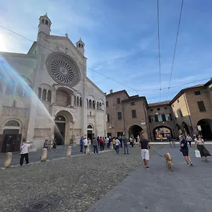 Duomo 12 , Modena Italy